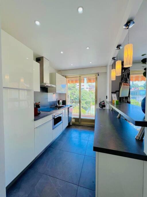 Le Pinede - Apt 4 Prs- Parking - Clim - 500M Plages อองทีบส์ ภายนอก รูปภาพ