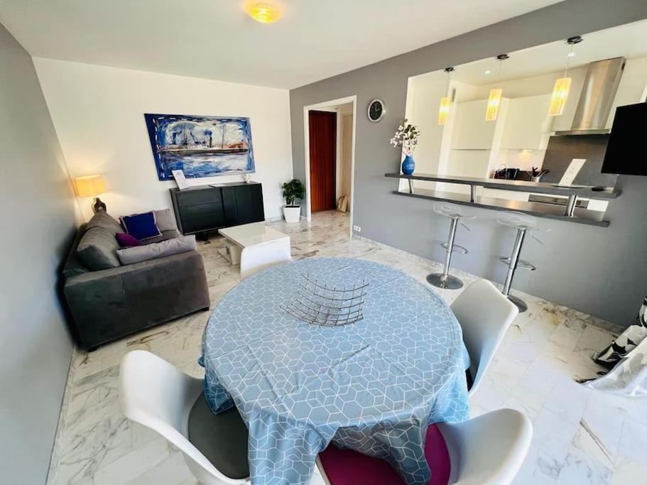 Le Pinede - Apt 4 Prs- Parking - Clim - 500M Plages อองทีบส์ ภายนอก รูปภาพ
