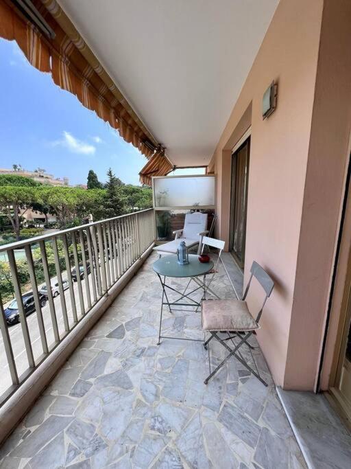 Le Pinede - Apt 4 Prs- Parking - Clim - 500M Plages อองทีบส์ ภายนอก รูปภาพ
