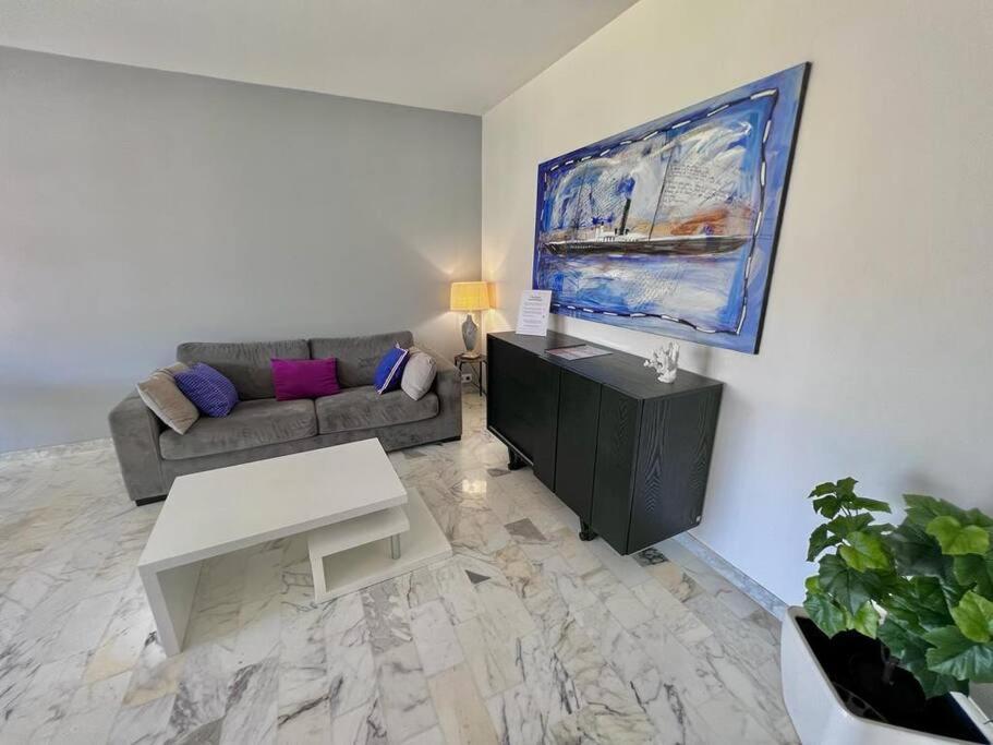 Le Pinede - Apt 4 Prs- Parking - Clim - 500M Plages อองทีบส์ ภายนอก รูปภาพ