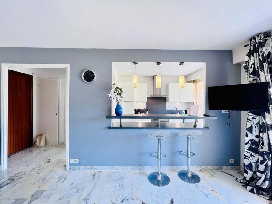 Le Pinede - Apt 4 Prs- Parking - Clim - 500M Plages อองทีบส์ ภายนอก รูปภาพ